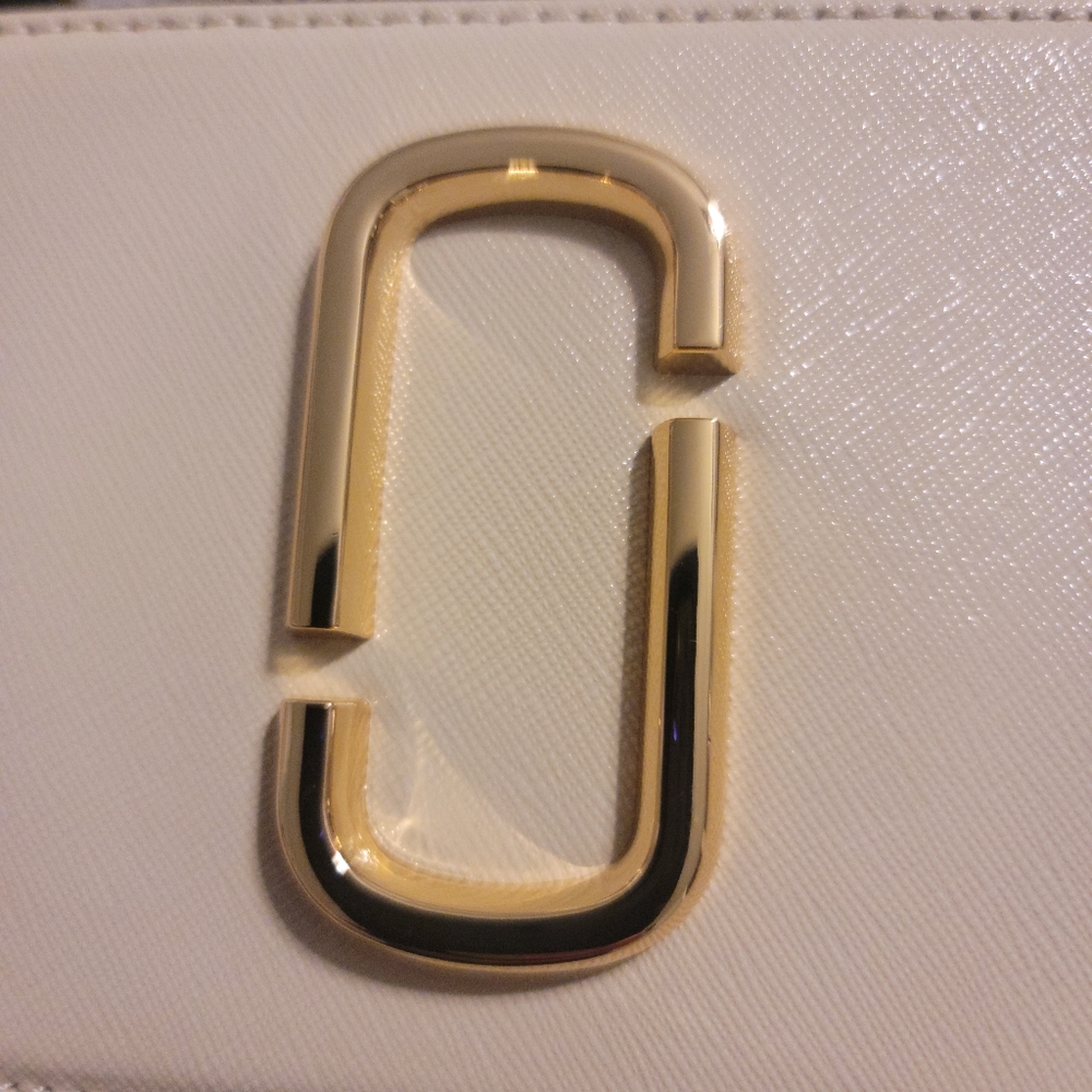 THE Marc Jacobs snapshot crossbody Brand new with tags.